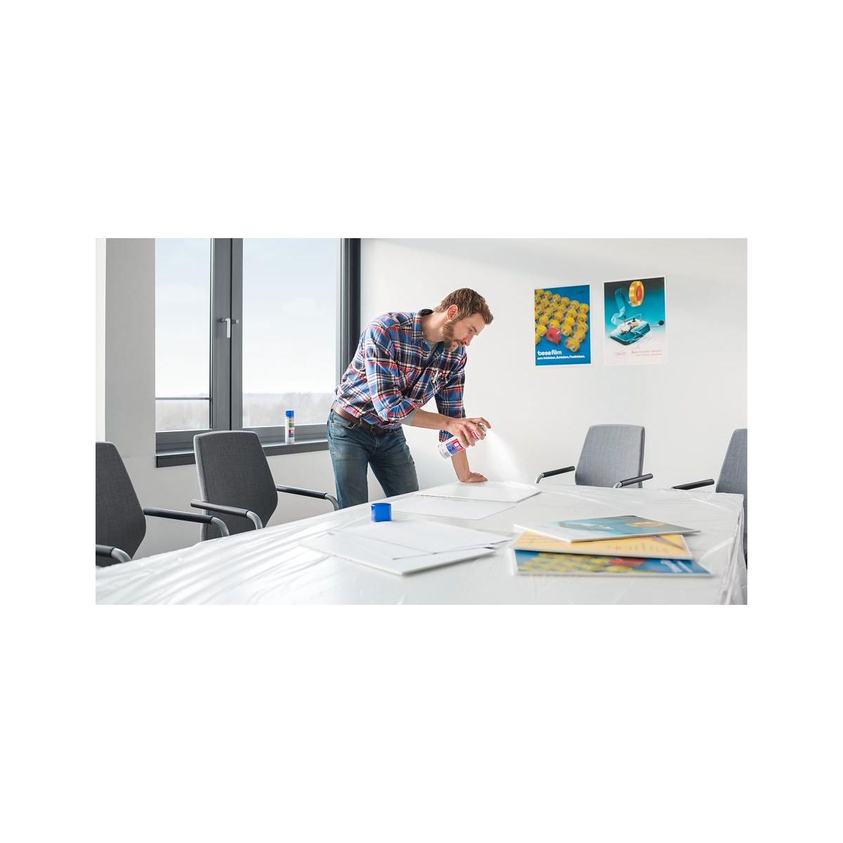 Klej w sprayu Tesa 300ml (60020-00000-01)